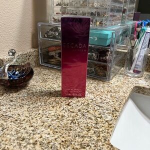 Escada Magnetism Eau de Parfum in Vibrant Purple